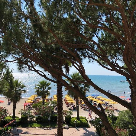 Mali I Robit Beachfront Apartment غوليم المظهر الخارجي الصورة