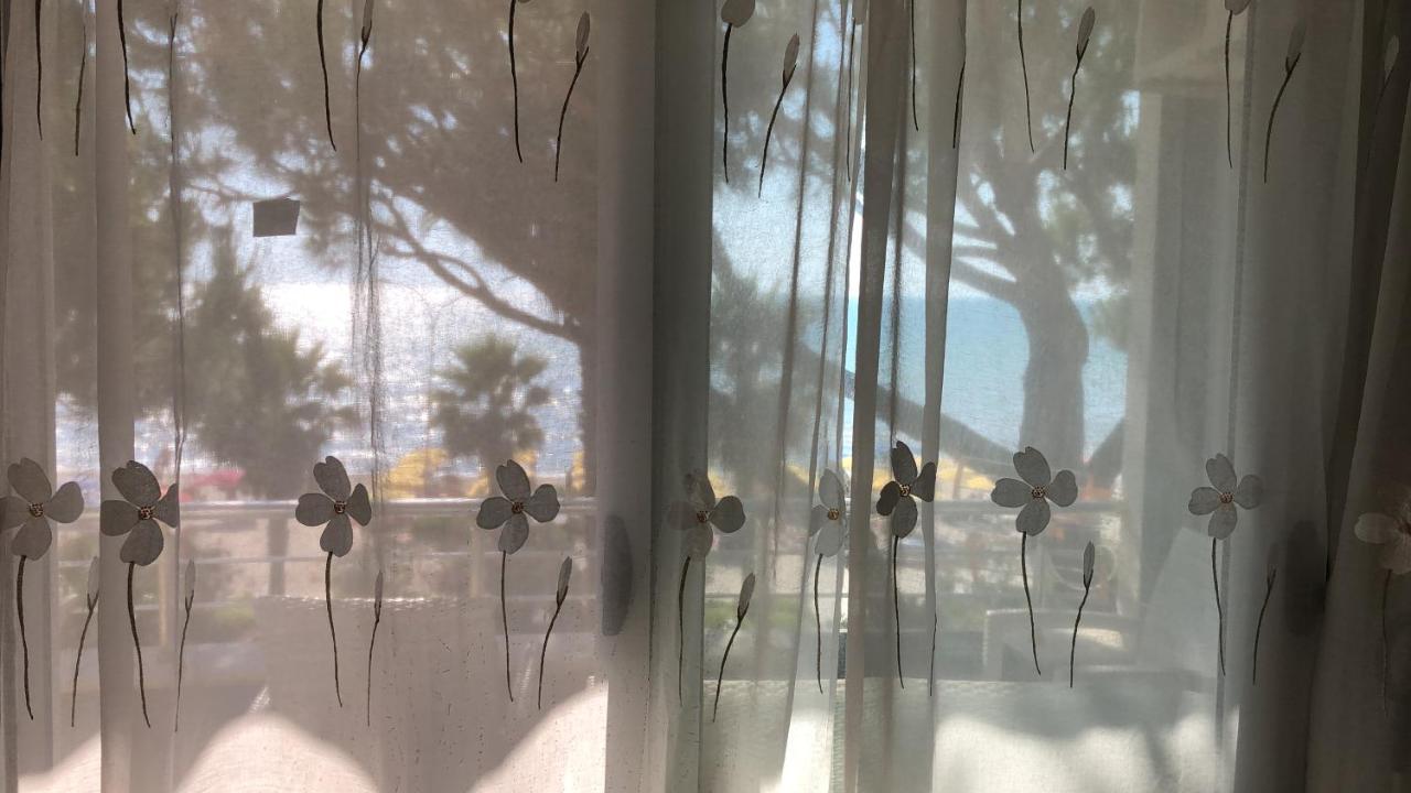 Mali I Robit Beachfront Apartment غوليم المظهر الخارجي الصورة