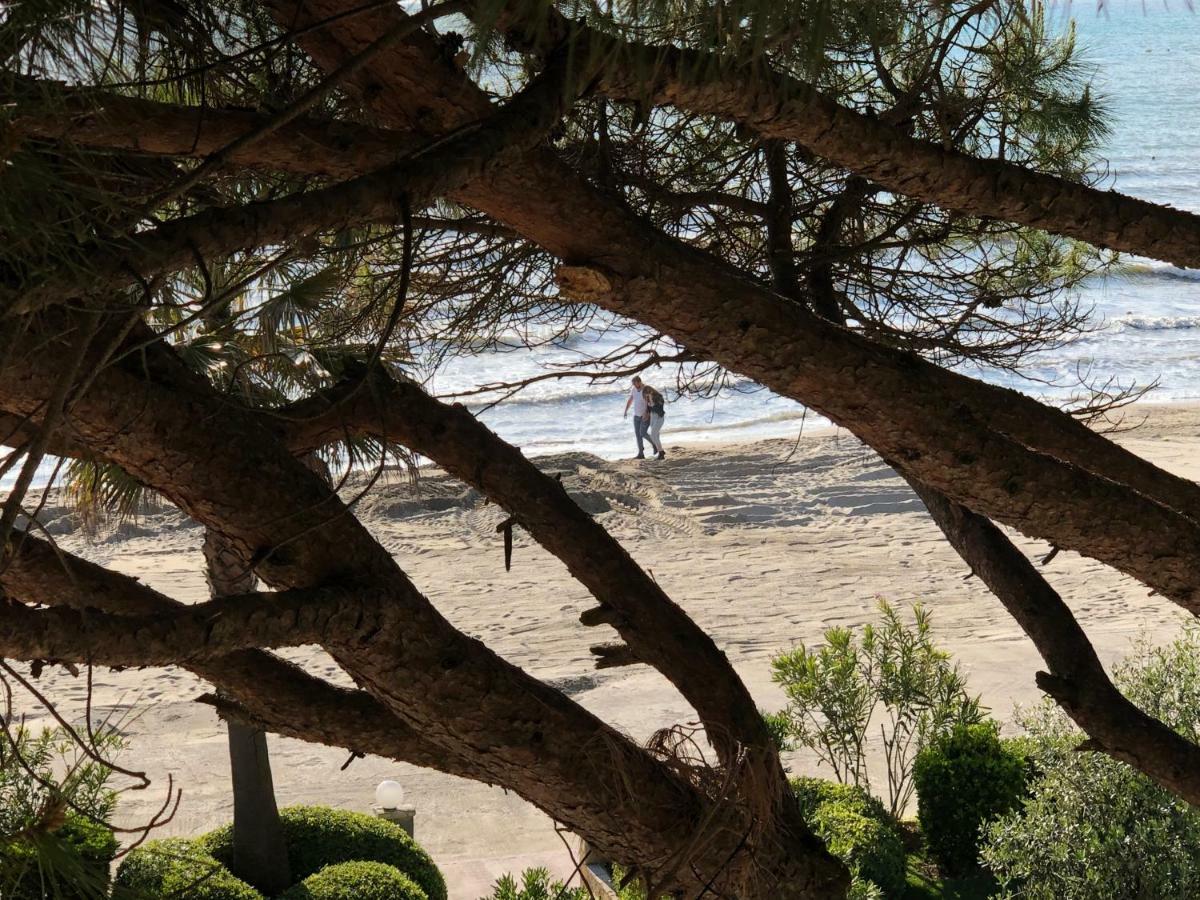 Mali I Robit Beachfront Apartment غوليم المظهر الخارجي الصورة