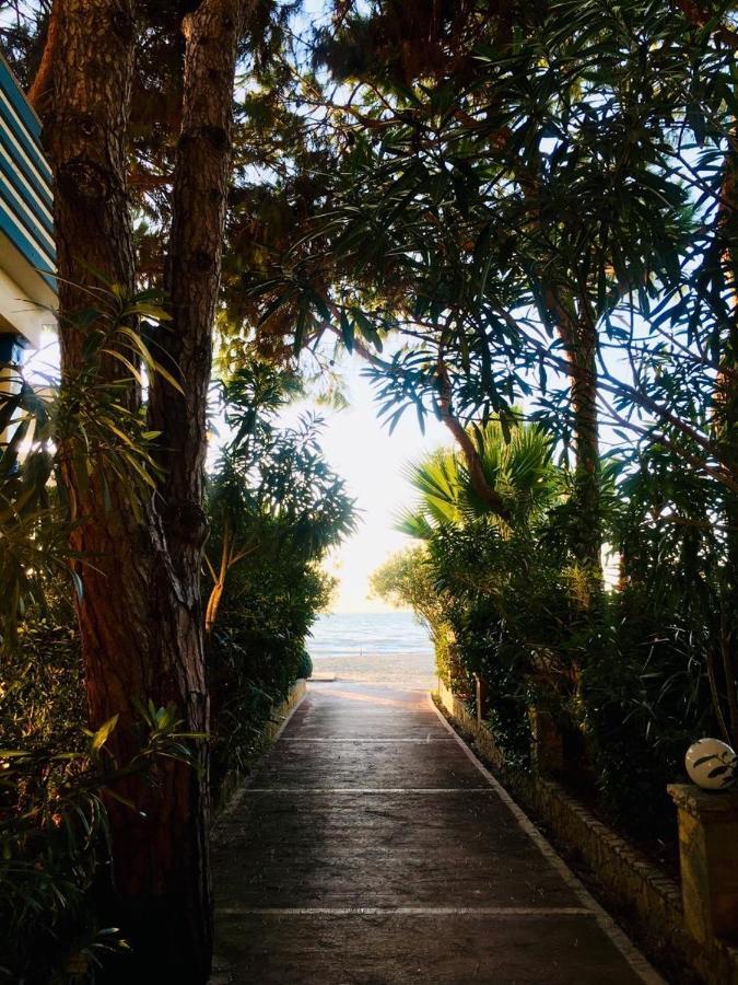 Mali I Robit Beachfront Apartment غوليم المظهر الخارجي الصورة